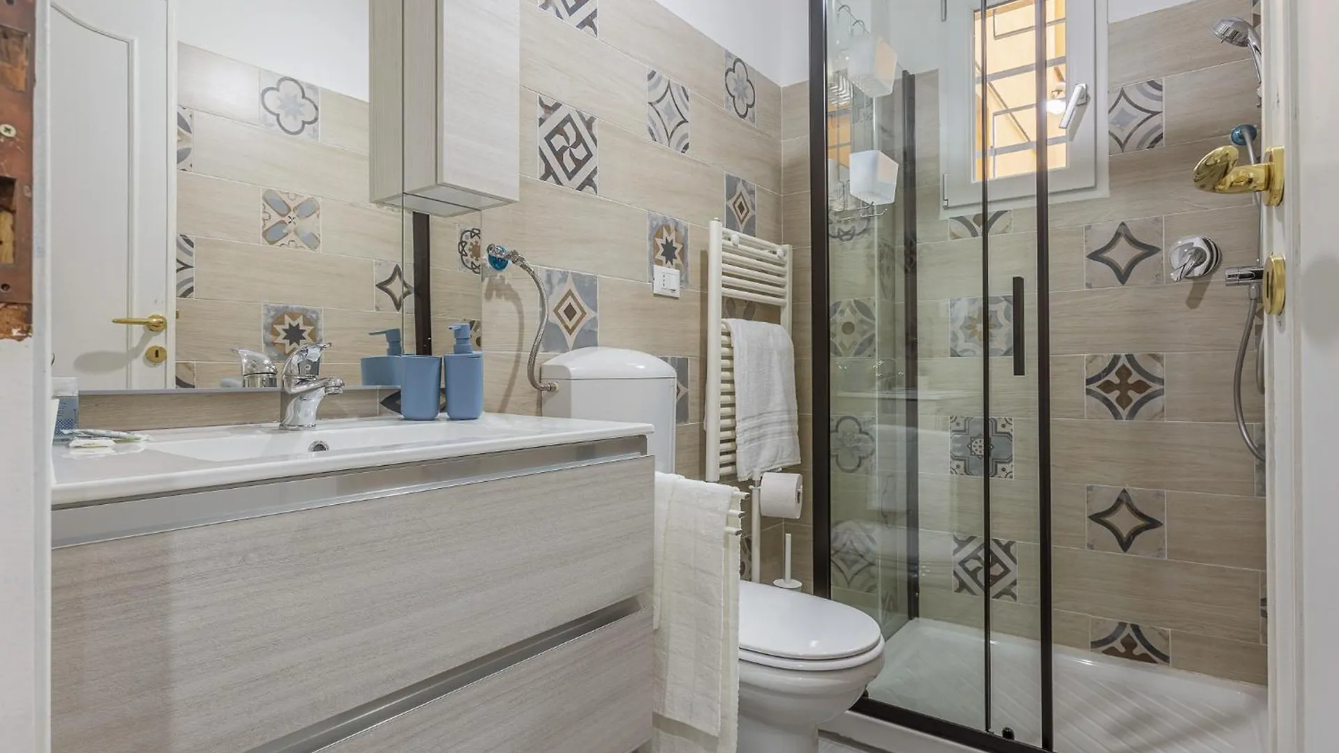 Matinum Central & Spacious Apartment Bologna 0*,
